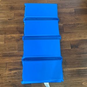 KinderMat, Jr. Daydreamer 2" Thick Rest Mat, 4-Section, blue/teal. Never used.